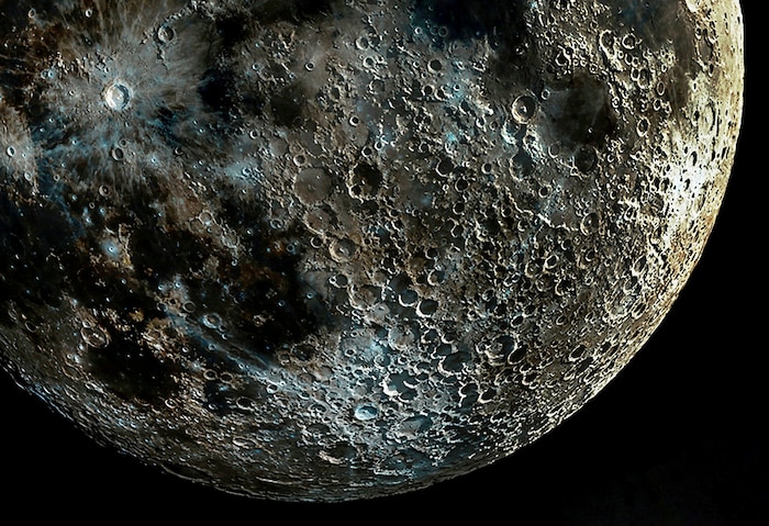 Bức ảnh Mặt trăng của nhiếp ảnh gia sắc nét như ảnh vệ tinh