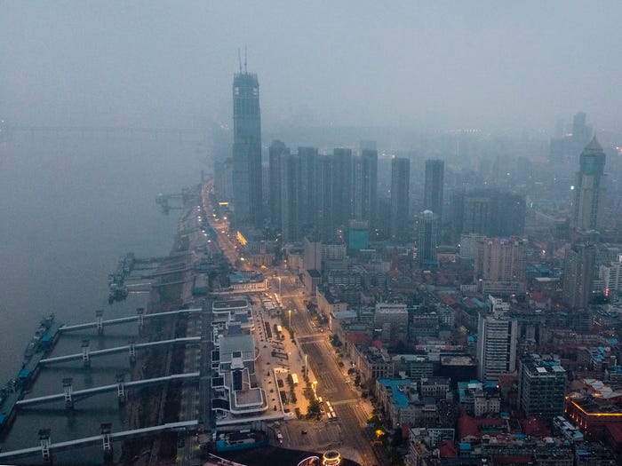Vẻ lạnh lẽo của thành phố 'ma' Vũ Hán qua ảnh vệ tinh 